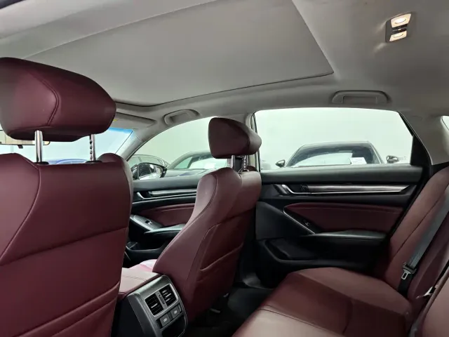 Honda Accord — Фото автомобиля 14