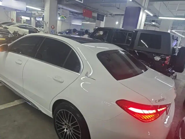 Mercedes-Benz C-Class — Фото автомобиля 4