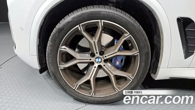 BMW X5 xDrive 40i M Sport — Фото автомобиля 5