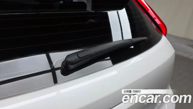 Kia Niro — Фото автомобиля 26