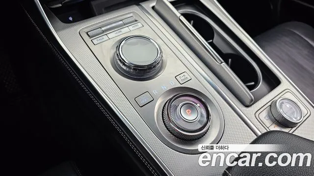 Genesis GV80 — Фото автомобиля 9