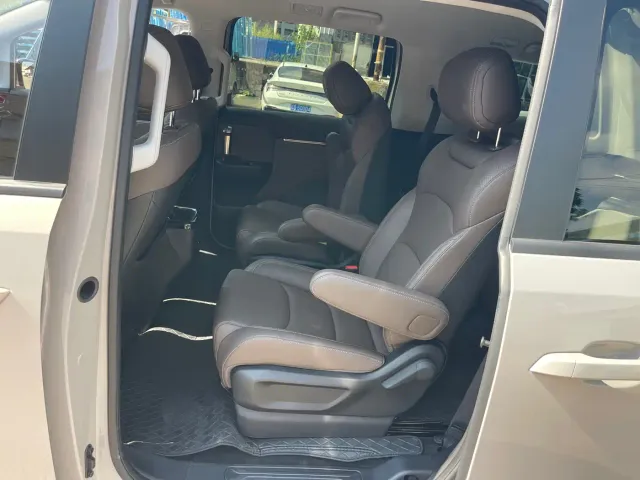 Wuling Starlight 730 — Фото автомобиля 7
