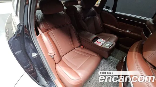 Genesis G90 Бензин 3.5 турбо AWD — Фото автомобиля 12