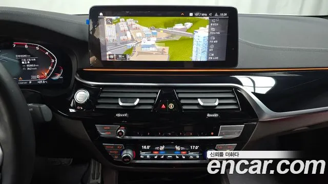 BMW 5-Series — Фото автомобиля 11
