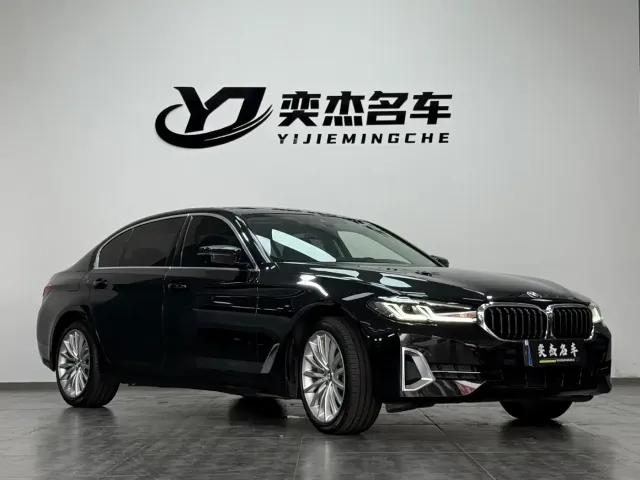 BMW 5 Series — Фото автомобиля 3
