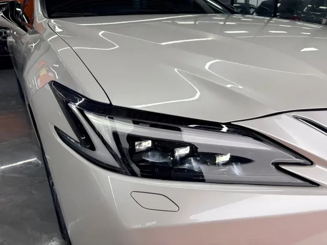Lexus ES — Фото автомобиля 15