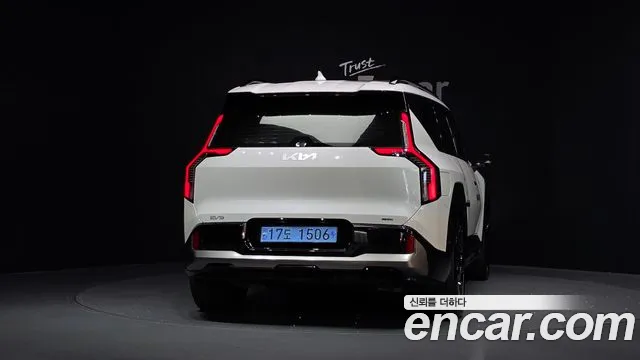 Kia EV9 — Фото автомобиля 4