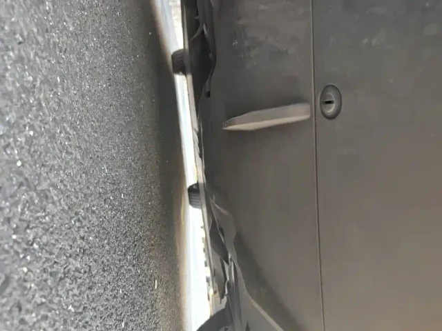 Tesla Model 3 — Фото автомобиля 23