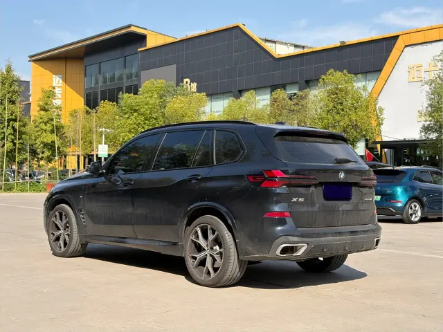 BMW X5 — Фото автомобиля 9