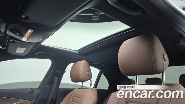 Mercedes-Benz E-Class — Фото автомобиля 19