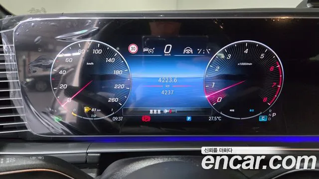 Mercedes-Benz GLE-Class — Фото автомобиля 16