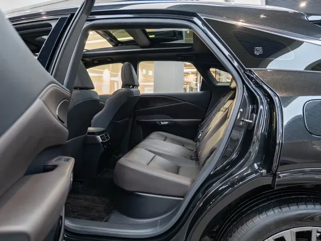 Lexus RX — Фото автомобиля 10