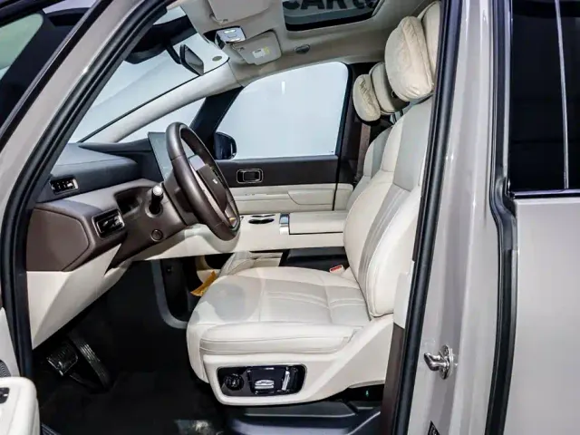 Li Auto MEGA — Фото автомобиля 10