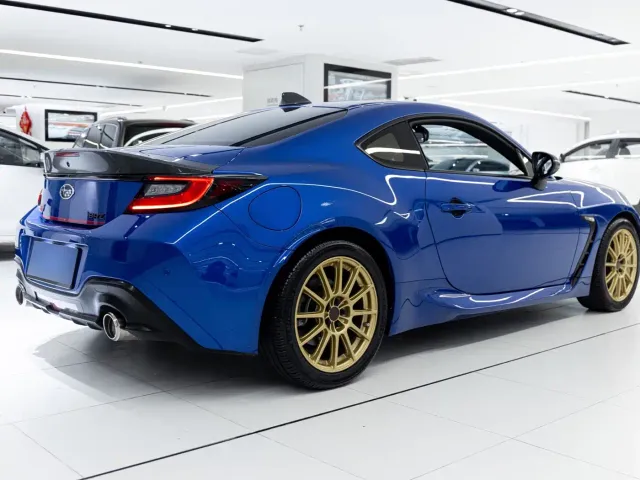 Subaru BRZ — Фото автомобиля 4