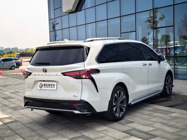 Toyota Granvia — Фото автомобиля 5
