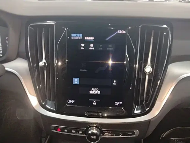 Volvo S60 — Фото автомобиля 12