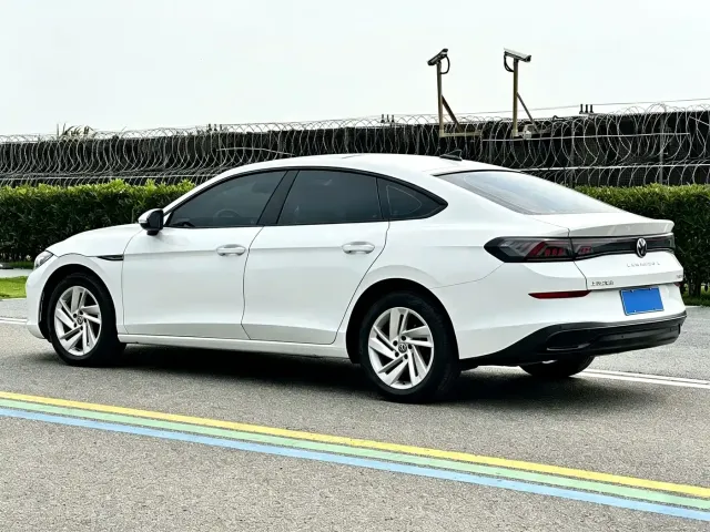 Volkswagen Lamando — Фото автомобиля 6
