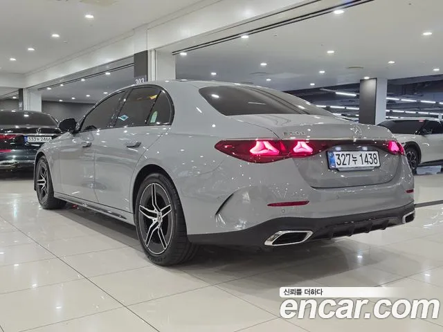 Mercedes-Benz E-Class W214 — Фото автомобиля 2