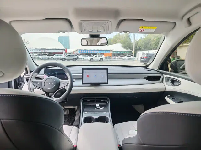 BYD Seal 05 DM-i — Фото автомобиля 5