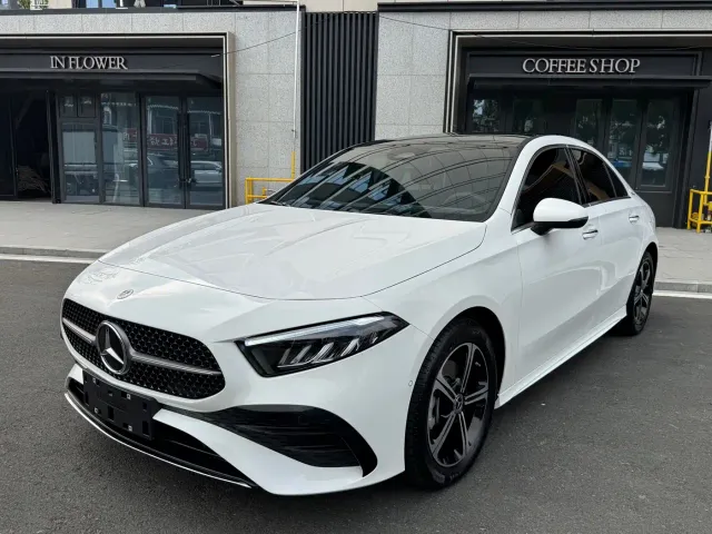 Фотография автомобиля — Mercedes-Benz A-Class