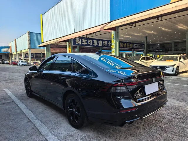 Honda Accord — Фото автомобиля 13