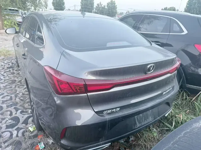 Changan Eado — Фото автомобиля 8
