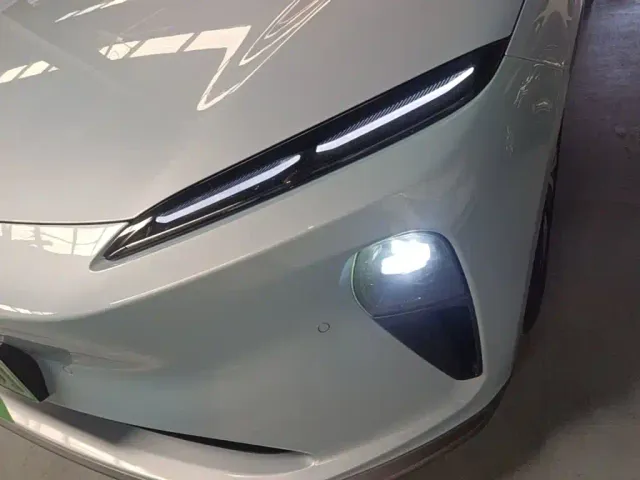 Nio ET5 — Фото автомобиля 23
