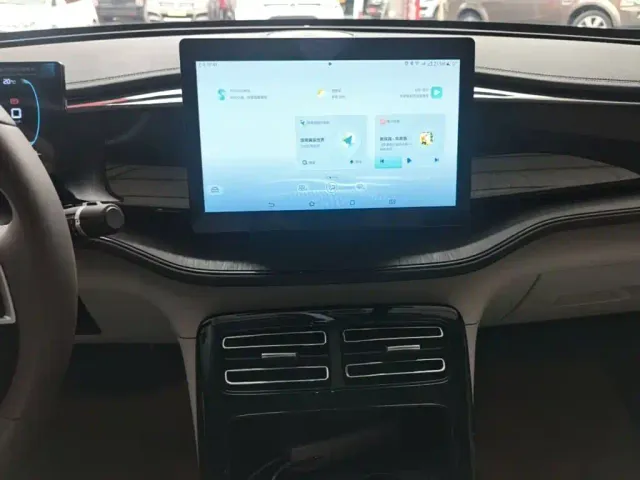 BYD Qin PLUS — Фото автомобиля 12