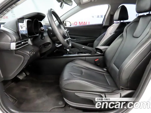 Hyundai Avante CN7 — Фото автомобиля 10