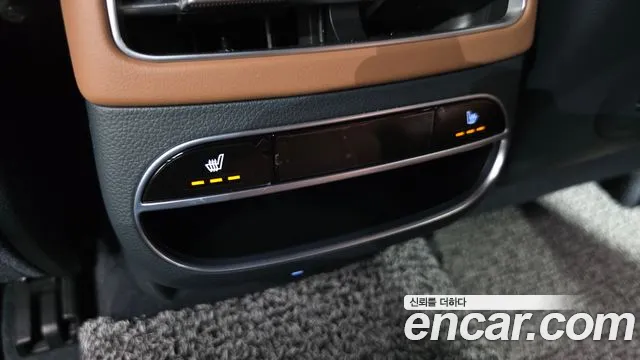 Genesis GV70 2.5T Бензин AWD — Фото автомобиля 13