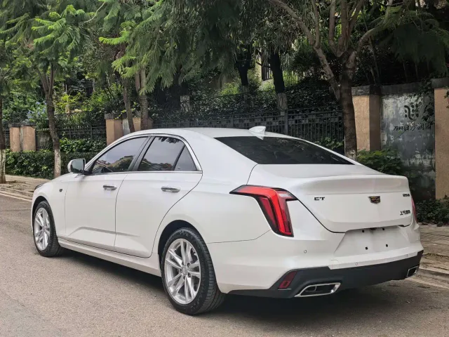 Cadillac CT4 — Фото автомобиля 6