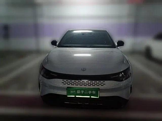 Leapmotor C01 — Фото автомобиля 2