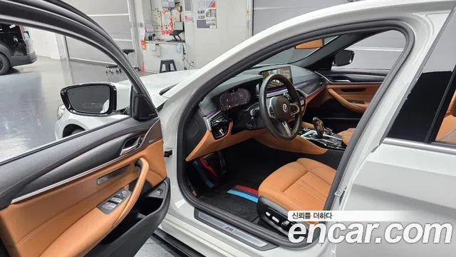 BMW 5 Series G30 — Фото автомобиля 15