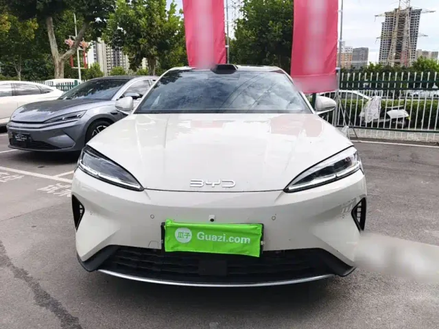 BYD Seal 07 DM-i — Фото автомобиля 2
