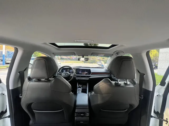 Geely Binrui — Фото автомобиля 7