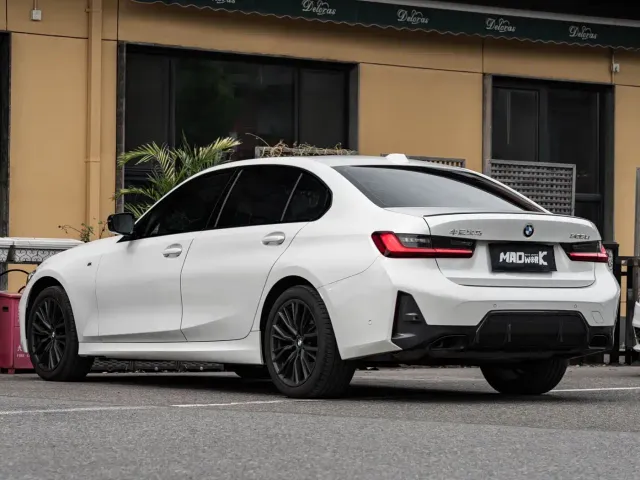 BMW 3 Series — Фото автомобиля 9