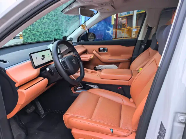 Leapmotor C10 — Фото автомобиля 8