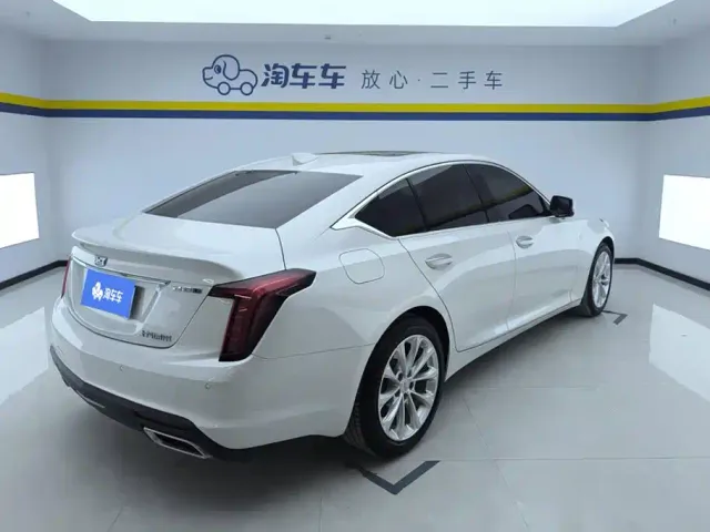 Cadillac CT5 — Фото автомобиля 3