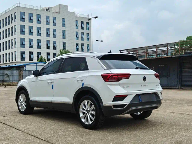 Volkswagen T-Roc — Фото автомобиля 5