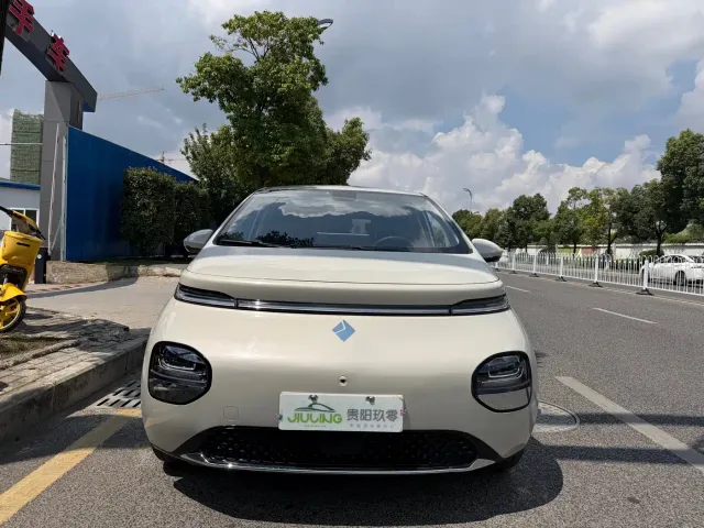 Фотография автомобиля — Baojun Cloud