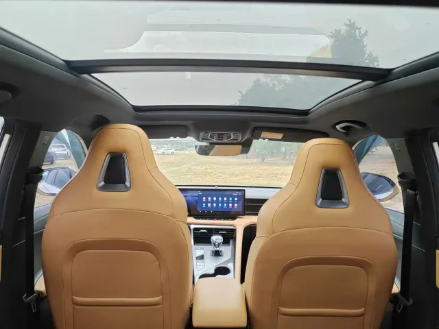 Roewe RX5 — Фото автомобиля 14