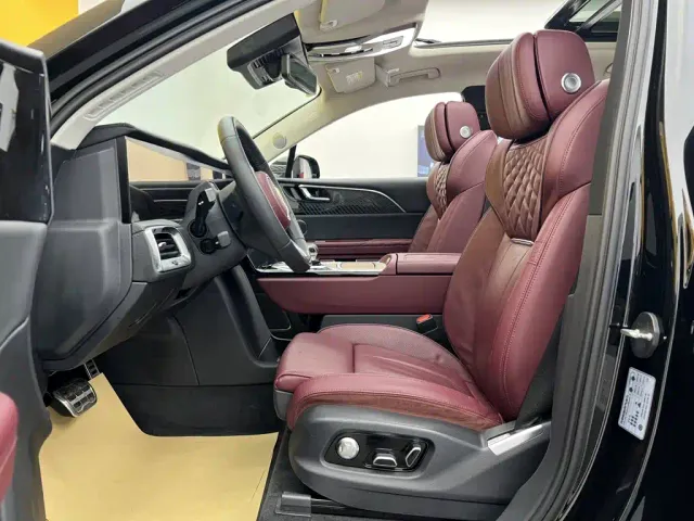 Hongqi E-HS9 — Фото автомобиля 17