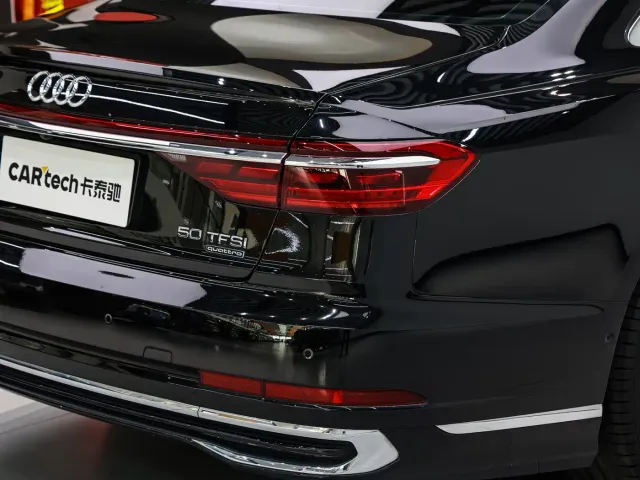 Audi A8 — Фото автомобиля 9