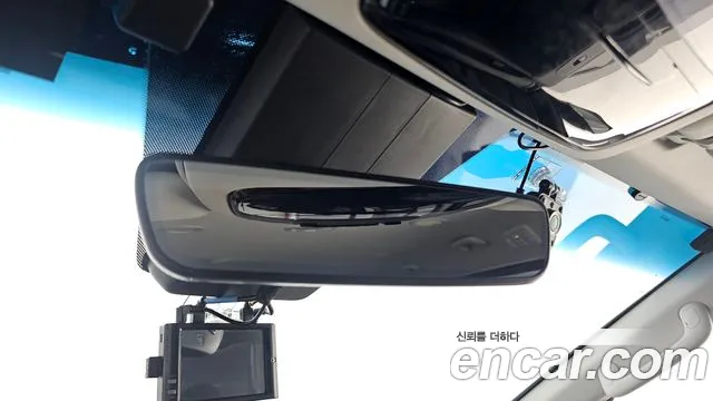 Hyundai Staria Staria L3.5 Инвалидная коляска Подъёмник/Slope — Фото автомобиля 16