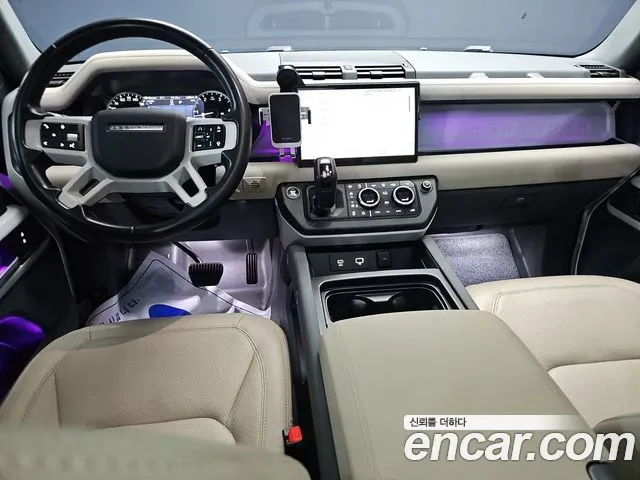 Land Rover Defender — Фото автомобиля 7