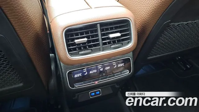 Mercedes-Benz GLE-Class — Фото автомобиля 28