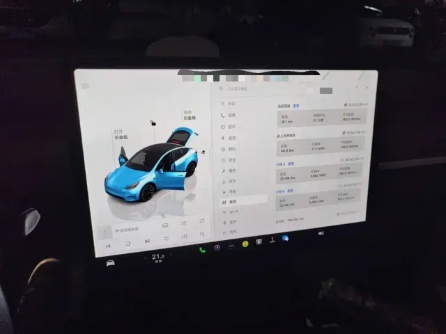Tesla Model Y — Фото автомобиля 7