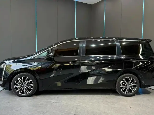 GAC Trumpchi E8 — Фото автомобиля 5