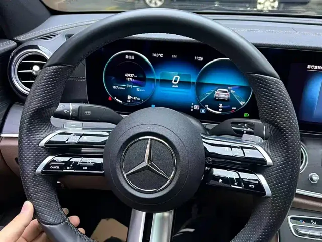 Mercedes-Benz E-Class — Фото автомобиля 15