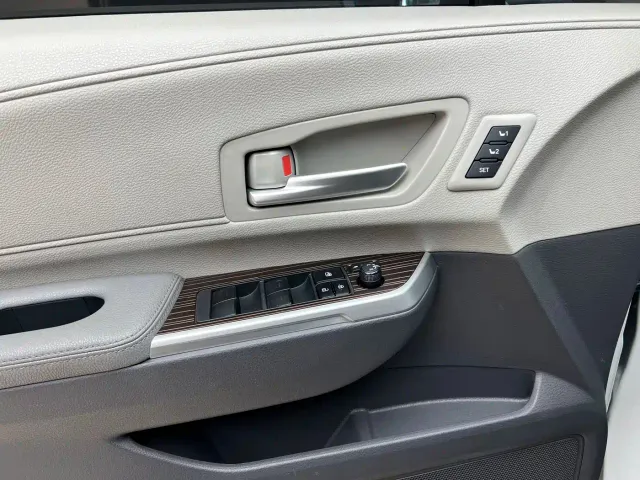 Toyota Granvia — Фото автомобиля 7